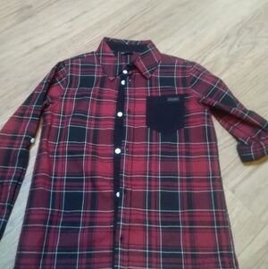 GUESS  button down shirt nwot​​​​​​​​